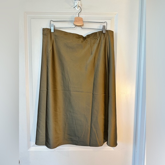 NEW The Drop Olive Green Satin Elastic Waist MIDI Skirt, Size XXL - Picture 6 of 7
